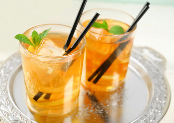 cocktail-vodka-et-grand-marnier-au-jardin-tropical-desktop